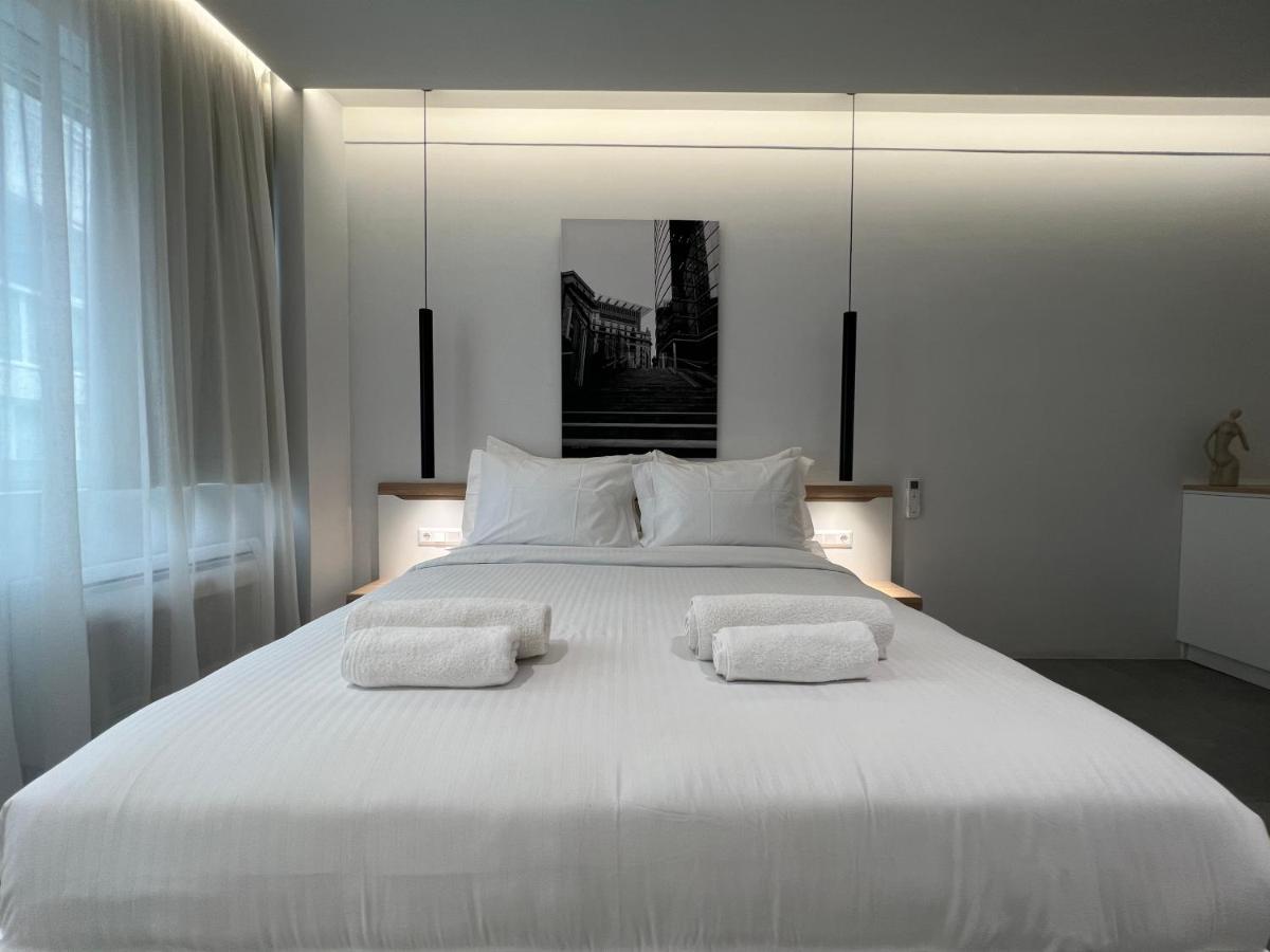 The Dazzling Glimpse Acropolis Suites أثينا المظهر الخارجي الصورة