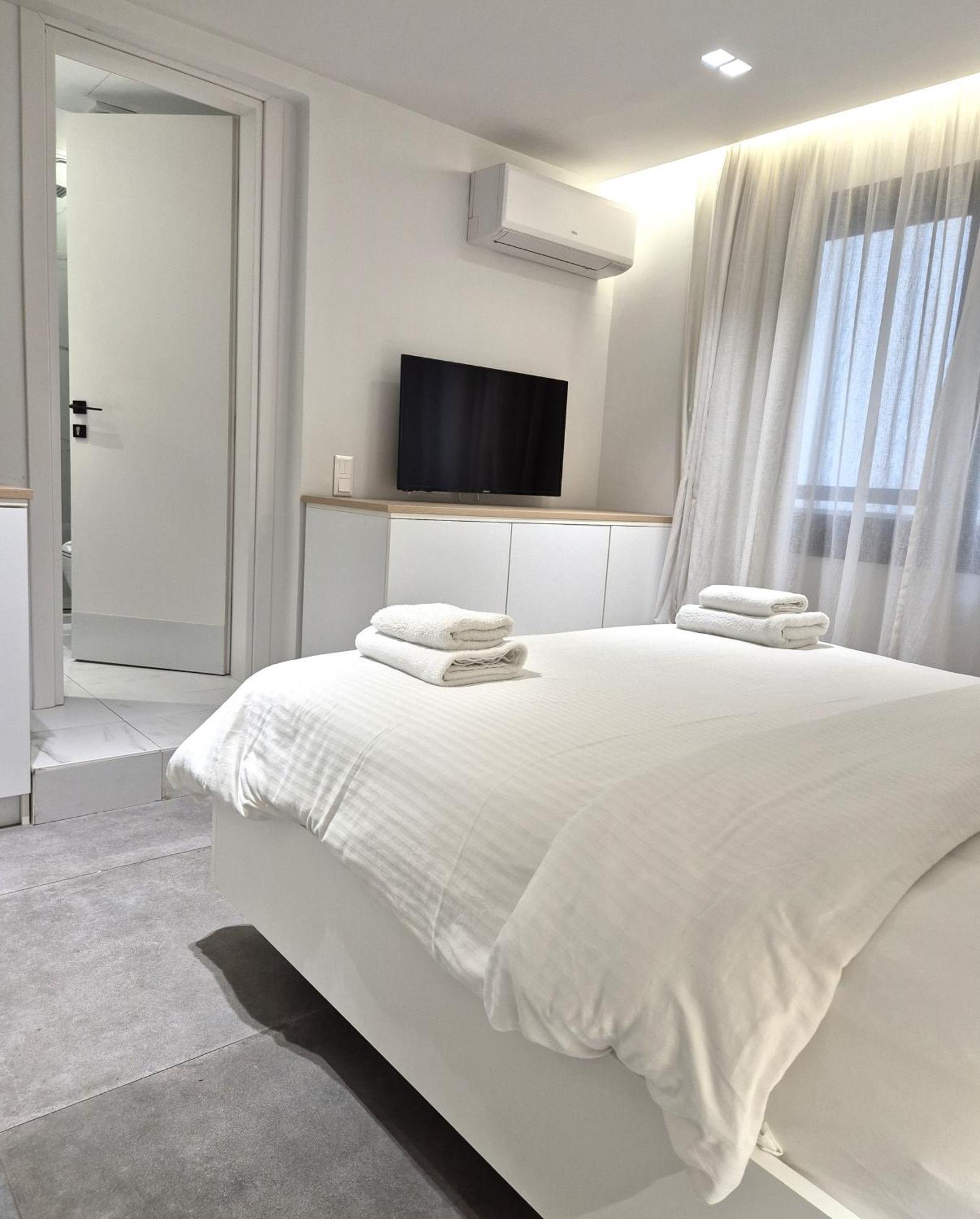 The Dazzling Glimpse Acropolis Suites أثينا المظهر الخارجي الصورة